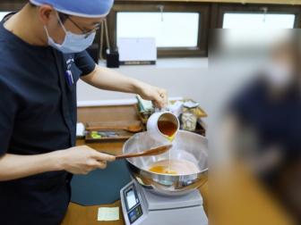 고3 수험생 자녀가 복용할 공진단 참관하러 왔어요